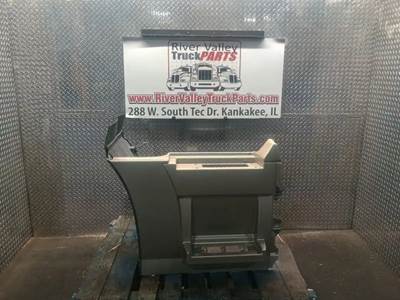 Volvo VNL Right Tank Fairing