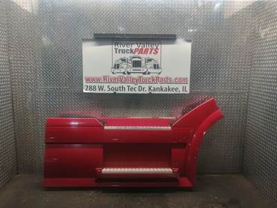 Volvo VNL Right Tank Fairing