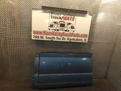 Volvo VNL Right Tank Fairing