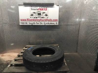 Mitsubishi FEC72S Tire