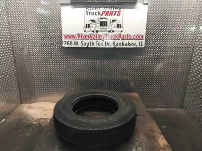 Mitsubishi FEC92S Tire