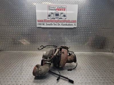 Cummins ISX Turbocharger / Supercharger for a 2013 Freightliner Cascadia 125