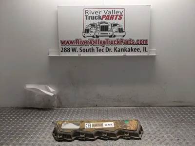 Caterpillar 3208 Valve Cover for a 1985 Ford LN7000