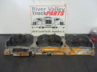 Caterpillar C10 Valve Cover for a 2000 International F-8100