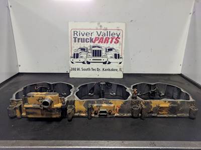 Caterpillar C12 Valve Cover