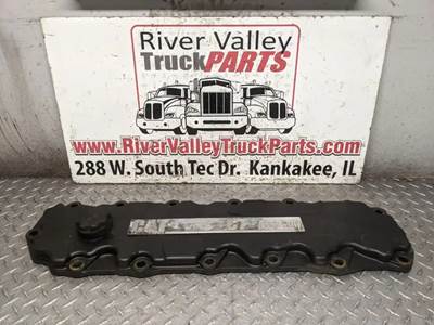 Caterpillar C7 Valve Cover for a 2004 Sterling ACTERRA