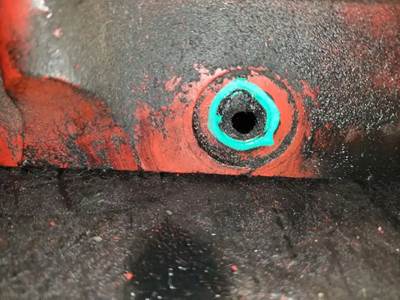 Cummins ISB 6.7L Valve Cover for a 2009 Blue Bird BB Conventional