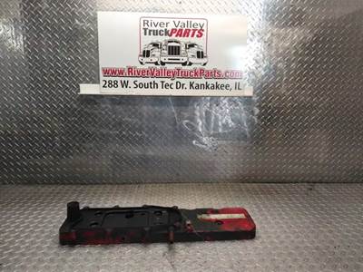 Cummins ISB 6.7L Valve Cover for a 2009 Blue Bird BB Conventional