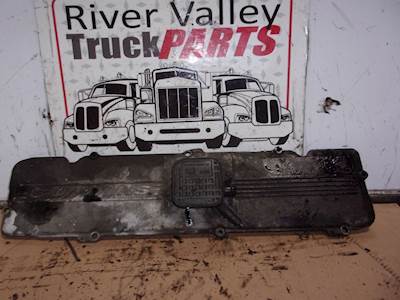 Cummins ISL Valve Cover for a 2007 Autocar Xpeditor