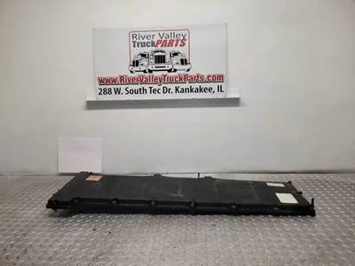 Detroit DD15 Valve Cover for a 2011 Freightliner Cascadia 125