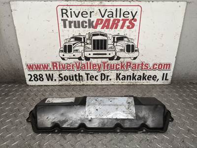 International 7.3L Valve Cover for a 1999 Ford E-450