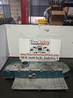International DT466 Valve Cover