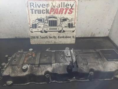 International DT466 Valve Cover