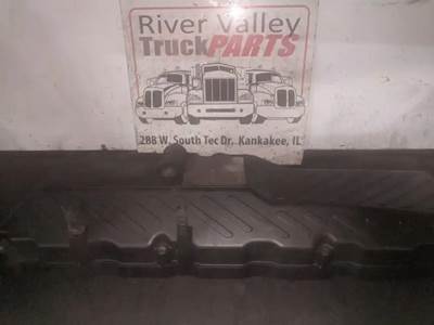 International DT466 Valve Cover