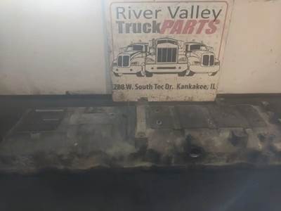 International DT466 Valve Cover for a 2011 International DuraStar 4300