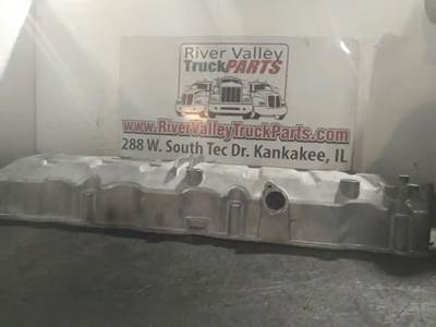 International DT466 Valve Cover