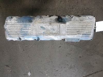 International DT466E Valve Cover