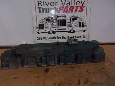 International DT466E Valve Cover