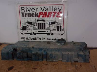 International DT466E Valve Cover