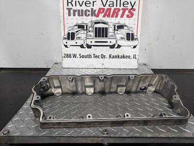 International MaxxForce 7 Valve Cover