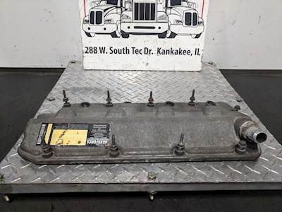 International MaxxForce 7 Valve Cover