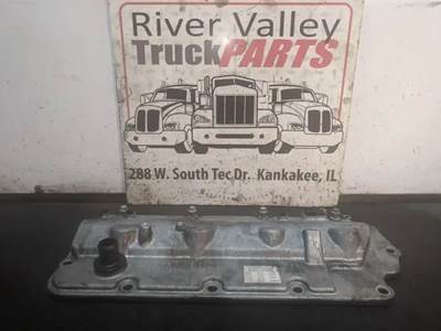 International MaxxForce 7 Valve Cover