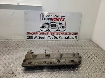 International MaxxForce 7 Valve Cover