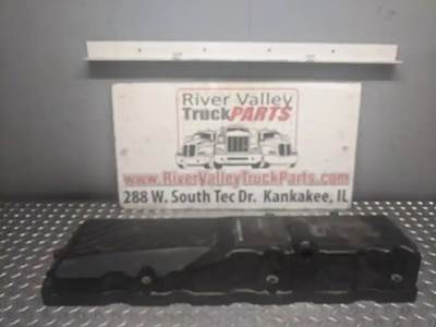 International MaxxForce DT Valve Cover for a 2009 Ic Corporation PB105