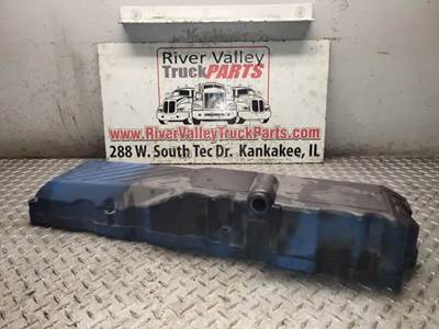 International MaxxForce DT Valve Cover for a 2009 Ic Corporation PB105