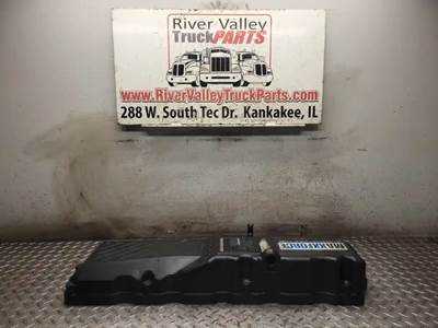 International MaxxForce DT Valve Cover for a 2010 Ic Corporation PB105