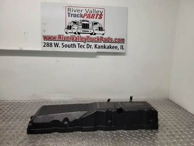 International MaxxForce DT Valve Cover