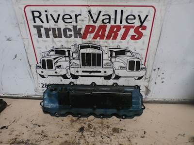 International VT365 Valve Cover for a 2007 International 3800 BUS THOMAS