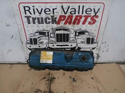 International VT365 Valve Cover