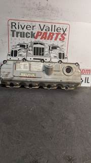 International VT365 Valve Cover
