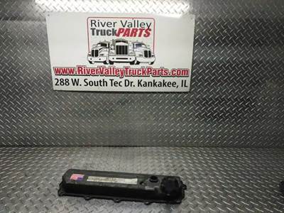 International VT365 Valve Cover for a 2004 Ford F-650