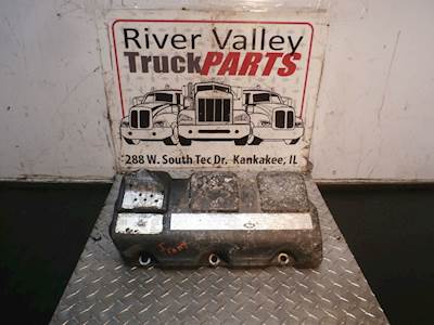 Mack E7 Valve Cover for a 2002 Mack CX613 Vision