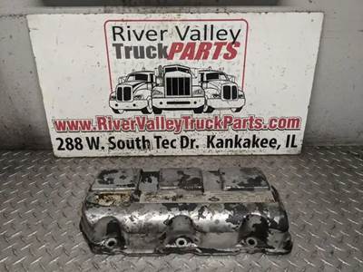 Mack E7 Valve Cover for a 2002 Mack LE613