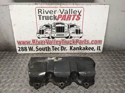 Mack E7 Valve Cover for a 2001 Mack RD688S