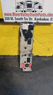 Mercedes-Benz MBE 900 Valve Cover for a 2006 Freightliner FS65 Chassis