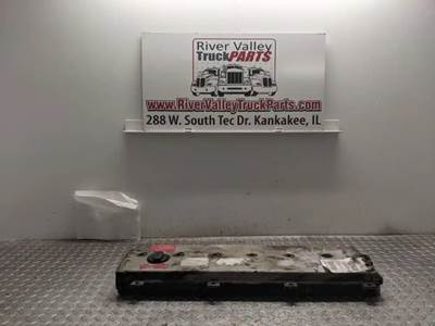 Mercedes-Benz MBE 900 Valve Cover for a 2004 Freightliner M2 106
