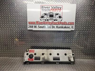 Mercedes-Benz MBE 900 Valve Cover for a 2005 Freightliner M2 106