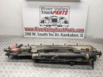 Mercedes-Benz MBE 926 Valve Cover for a 2009 Freightliner B2