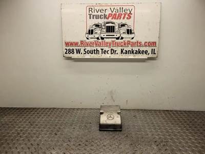 Mercedes-Benz OM460 Valve Cover