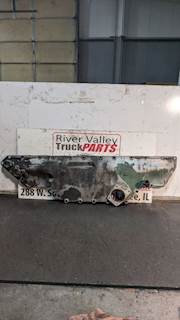 Volvo D12 Valve Cover