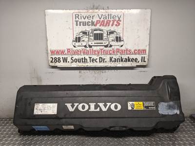 Volvo D13 Valve Cover for a 2010 Volvo VNL