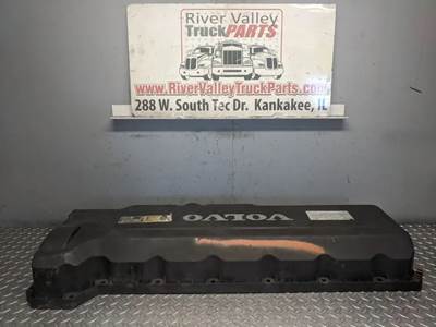 Volvo D13 Valve Cover