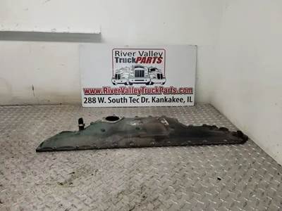 Volvo VED12 Valve Cover for a 2007 Volvo VNM