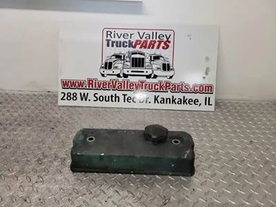 Volvo VED7 Valve Cover for a 1999 Volvo WXLL