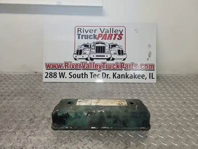 Volvo VED7 Valve Cover for a 1999 Volvo WXLL