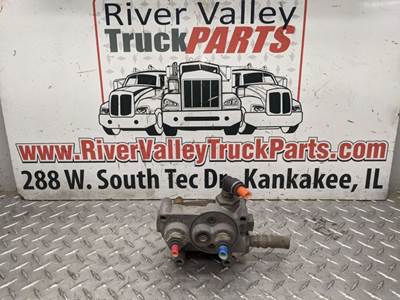 Peterbilt 579 Valve